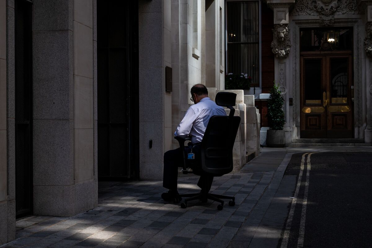 London Offices Without AC Face New Price Risk Due to Heat Waves