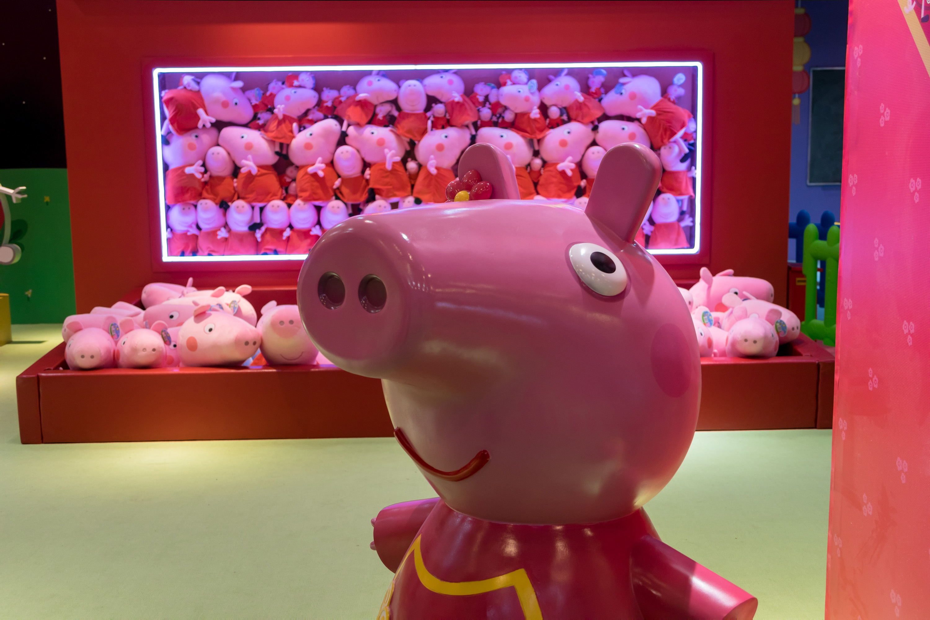 F5 - Cinema e Séries - Hasbro compra estúdio produtor de 'Peppa Pig' por  US$ 4 bilhões - 23/08/2019
