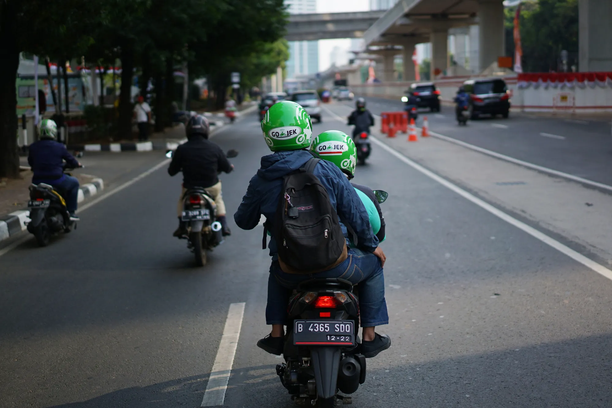 The latest terms under discussion call for Gojek shareholders to own about 60% of the combined entity while Tokopedia’s investors hold 40%, said the people.