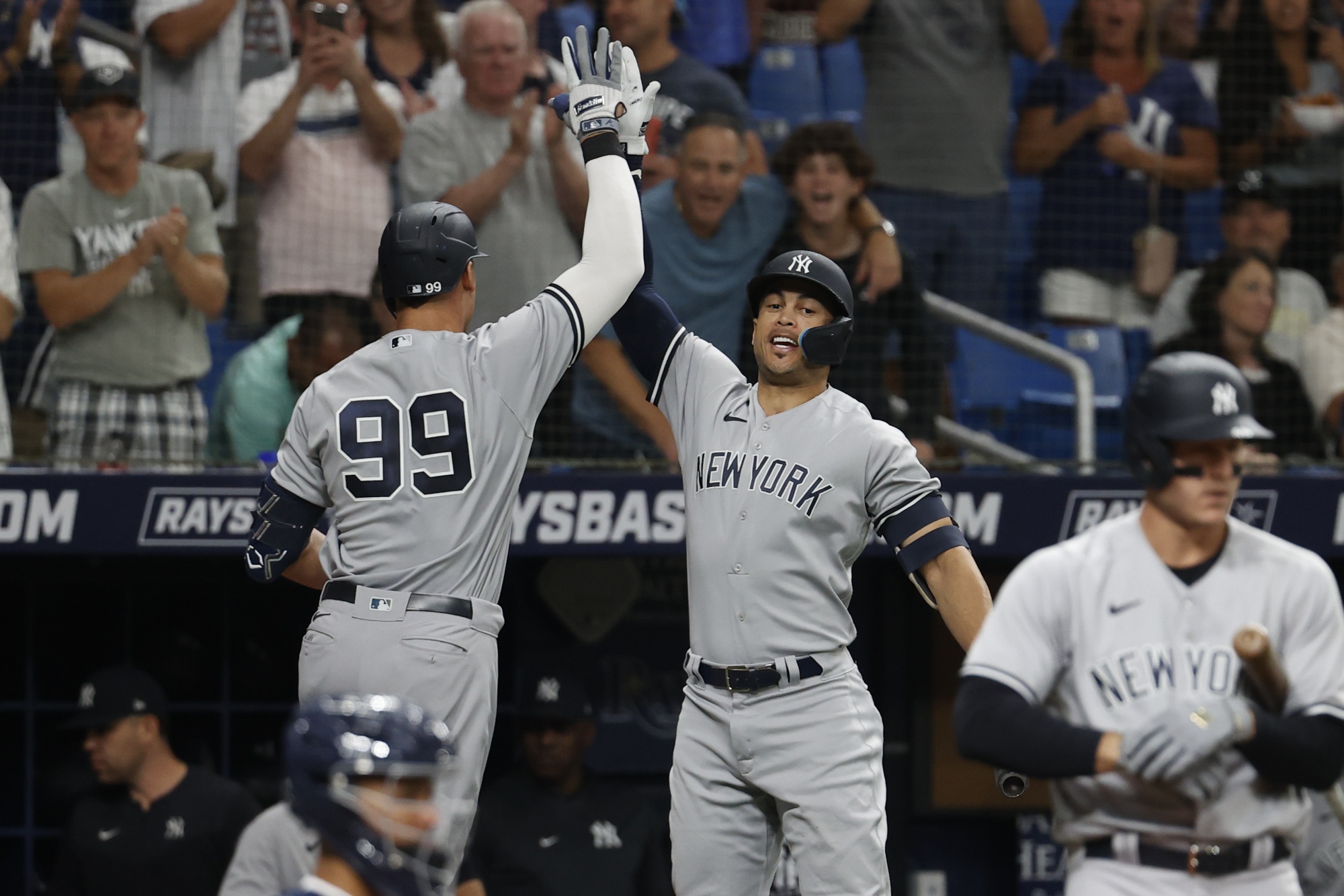 Jose Trevino on go-ahead homer, 06/22/2022