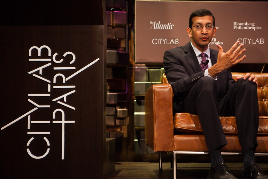 Raj Chetty speaking at CityLab Paris. 