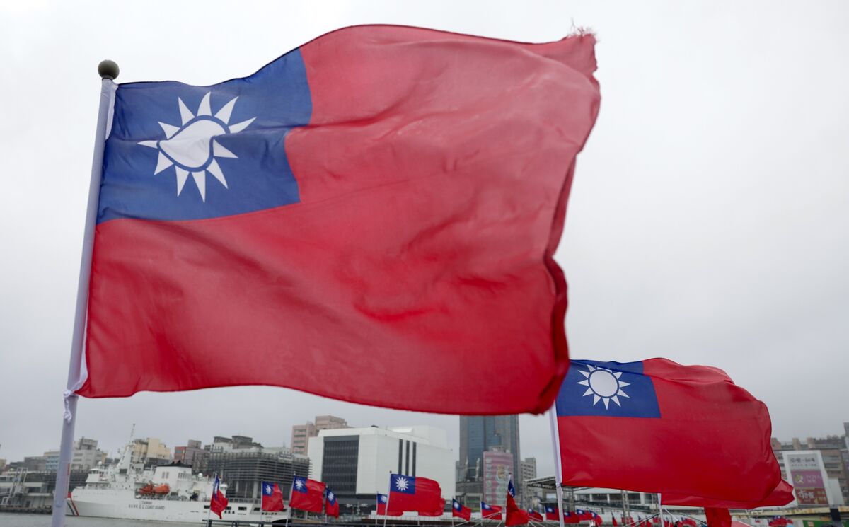 Taiwan’s $235 Billion Pension Avoids Hong Kong Firms for Mandates