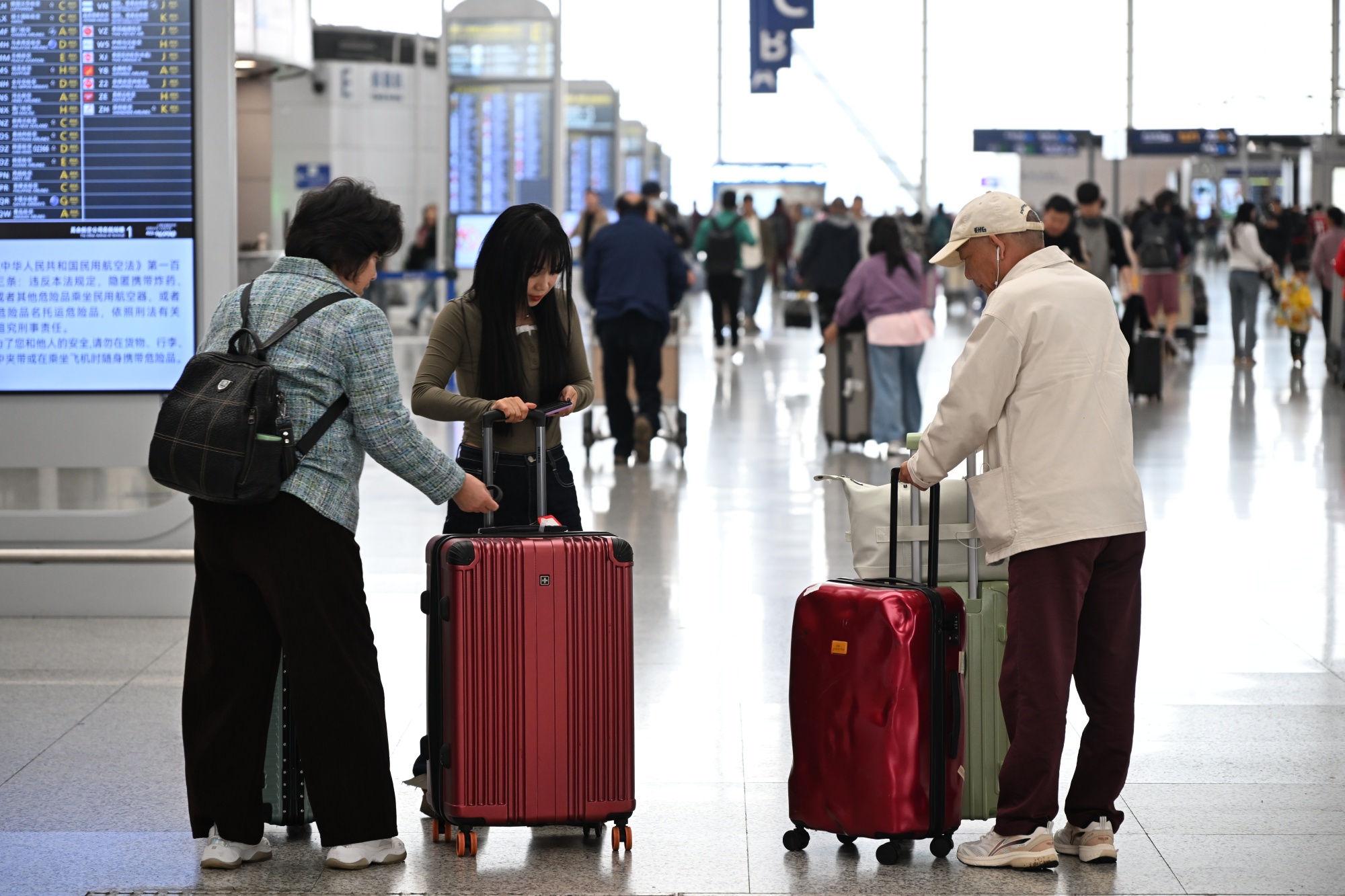 Total air passenger traffic reached almost 180 million trips in the first three months of 2024.