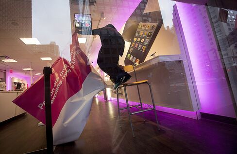 T-Mobile Debuts $99 IPhone Today in Bid to Stem Customer Exodus