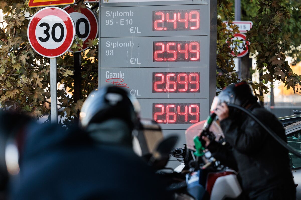 Trump’s Fuel Export Ban Threat Sends European Diesel Soaring