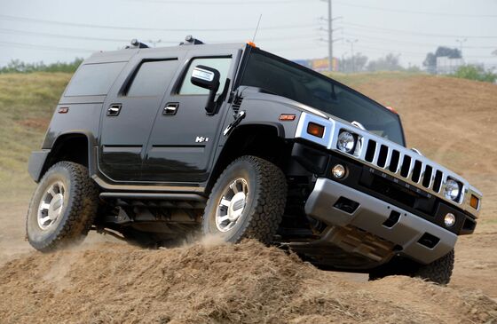 GM Set to Revive Hummer Brand with Electric Truck and SUV