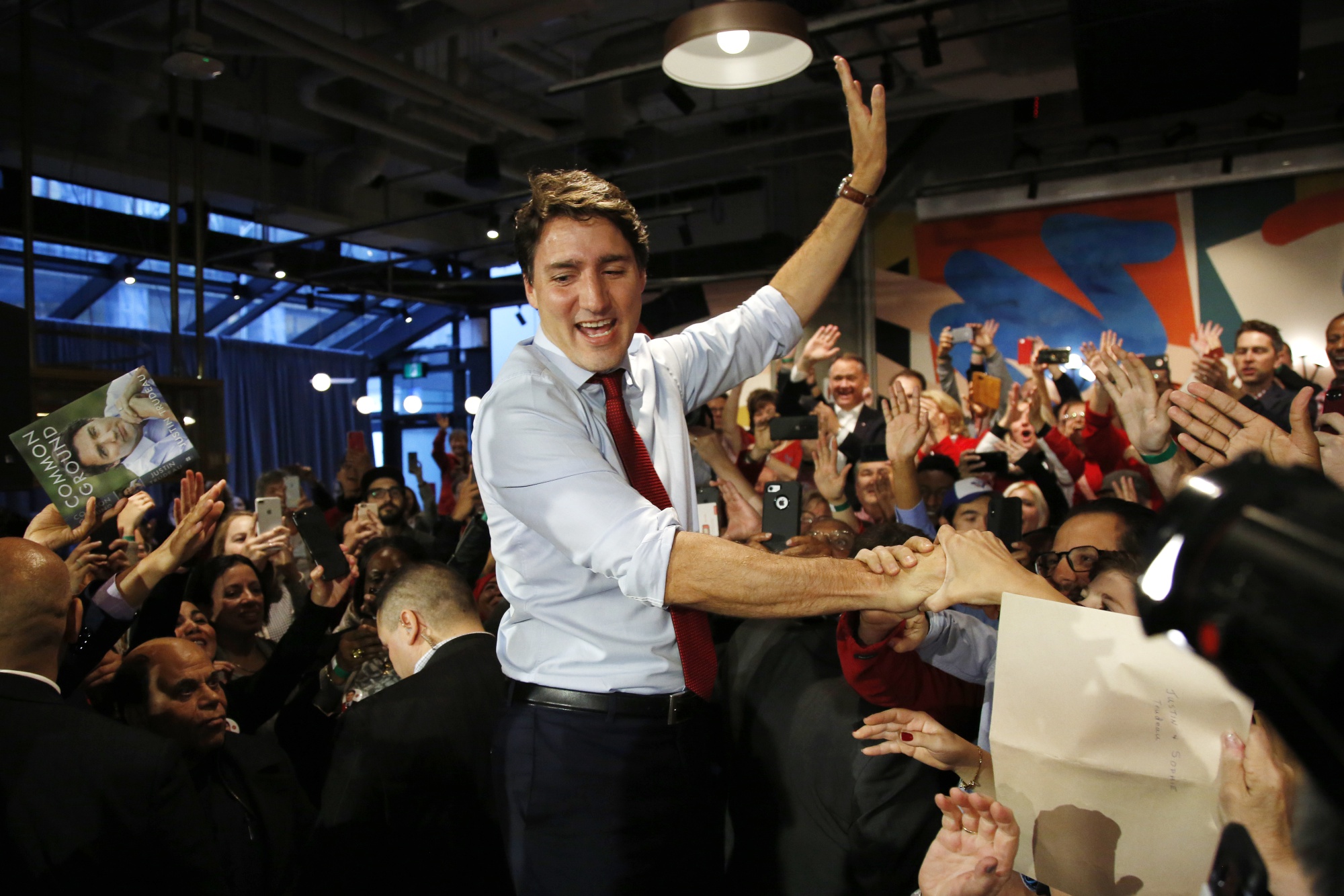 Canada Election: Trudeau's Liberals Ahead In Poll - Bloomberg