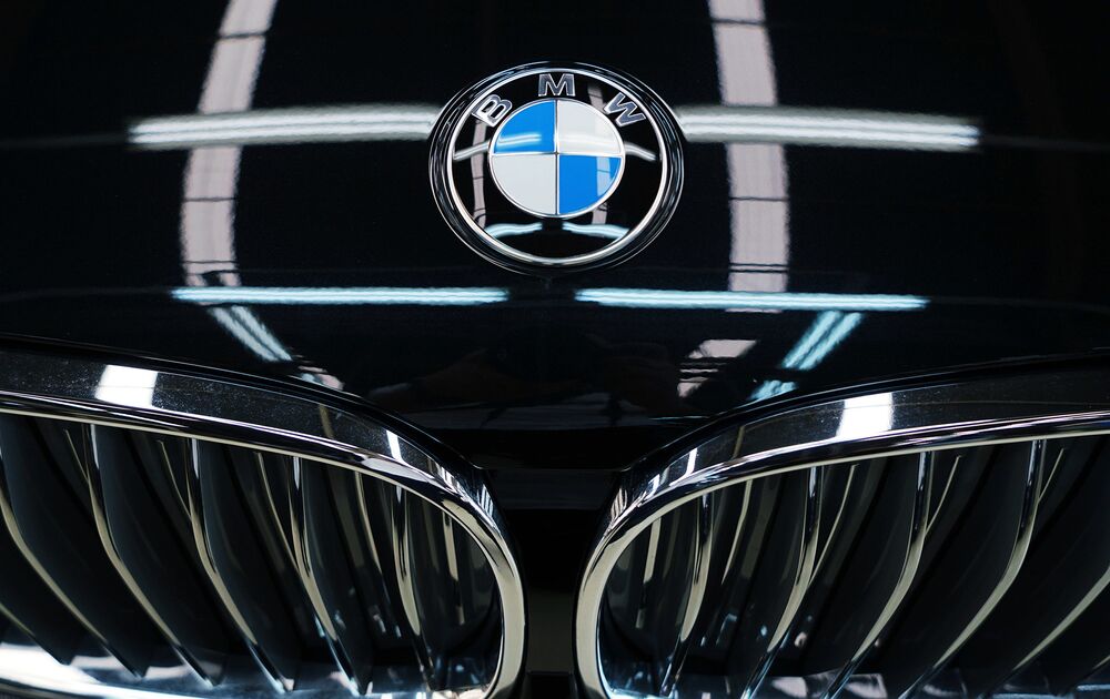 Bmw Beats Mercedes By 35 Cars Sold In September 2019 Bloomberg