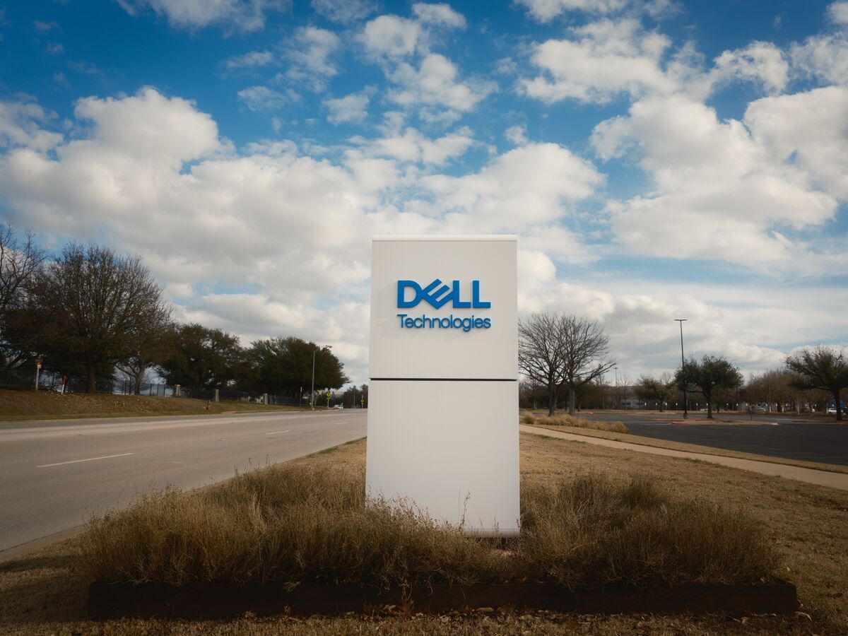 Dell Sales Top Estimates in Positive Signal for PC Market