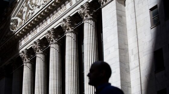 Stocks Slump on Apple’s Warning; Treasuries Rally: Markets Wrap