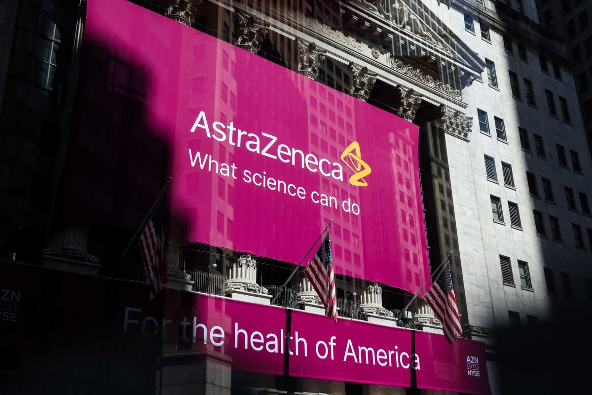 bloomberg.com - Ashleigh Furlong - Why a Potential Astra-Bristol Merger Looks Like Pharma's FIFA Moment