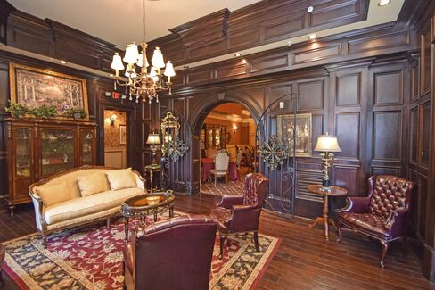 Part period, part modern, the castle is known as the “Crown Jewel of the Bluegrass.”