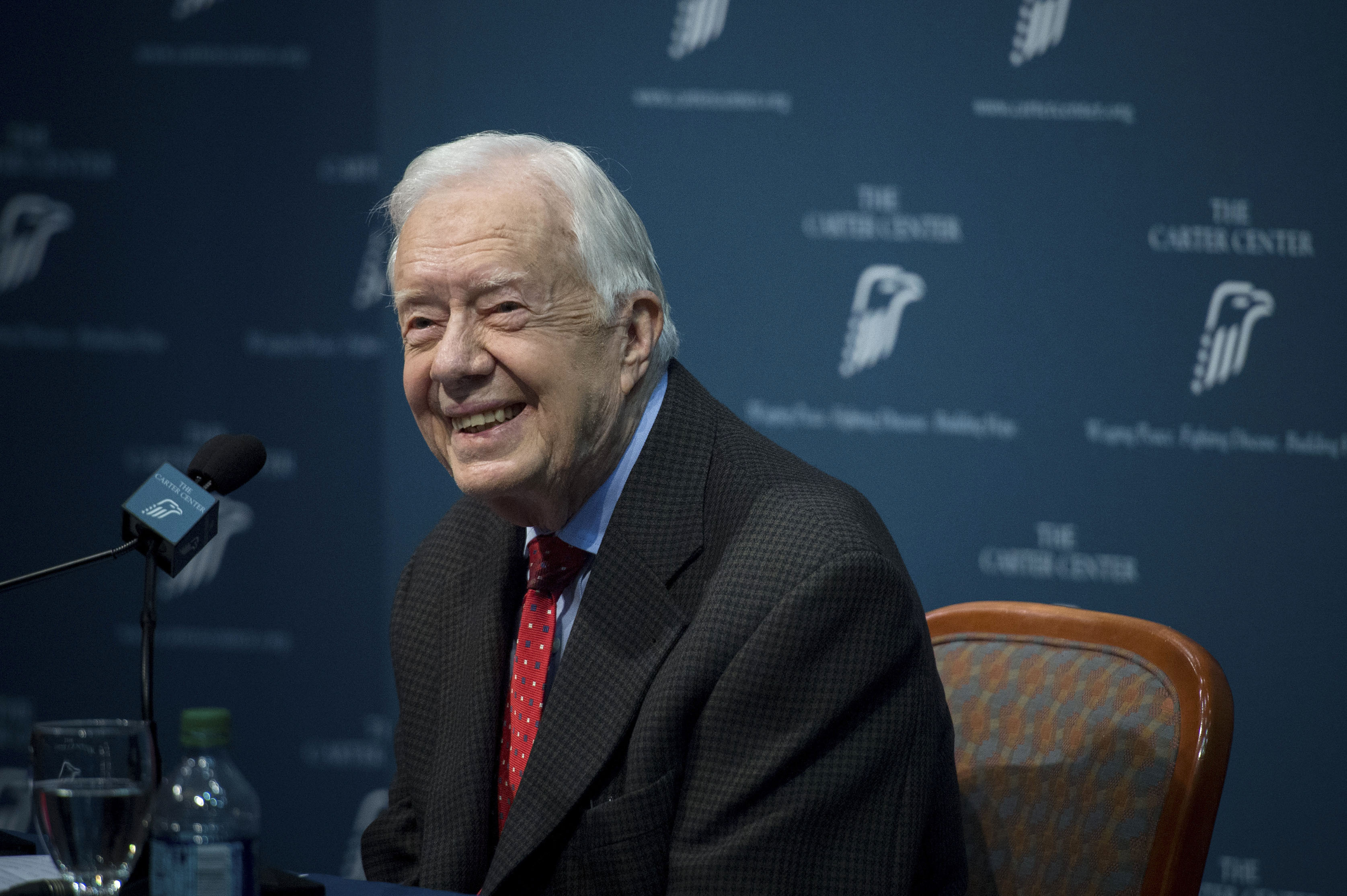 Ex-President Jimmy Carter Has Black Eye, Stitches After Fall - Bloomberg