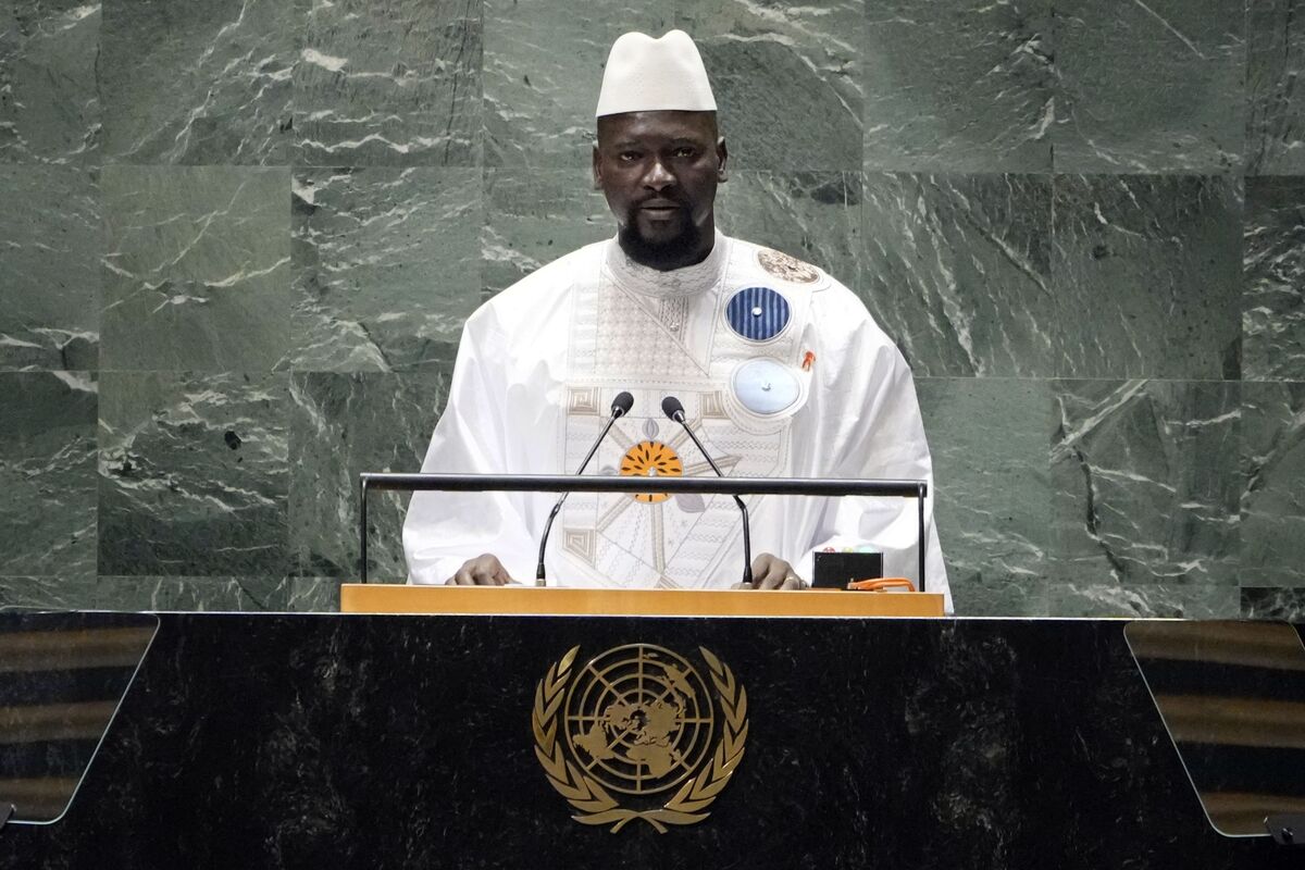 🟪"Guinea: Il Generale Doumbouya Istituisce un'Entità per il Referendum Costituzionale e le Elezioni Politiche"