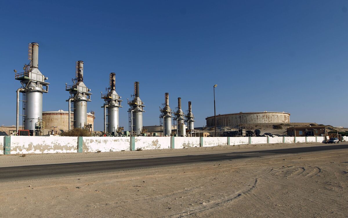 Libyan Oil Output Climbs Above 1 Million Barrels a Day - Bloomberg