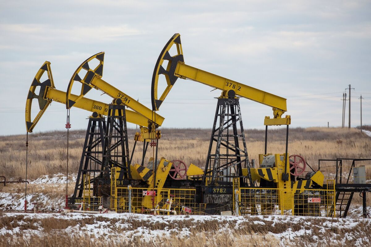 Giá dầu tăng khi thị trường theo dõi khả năng gián đoạn nguồn cung từ OPEC+