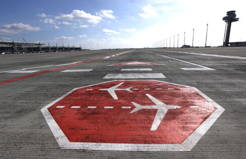 Berlin Airport Fiasco Shows Chinks in German Engineering Armor