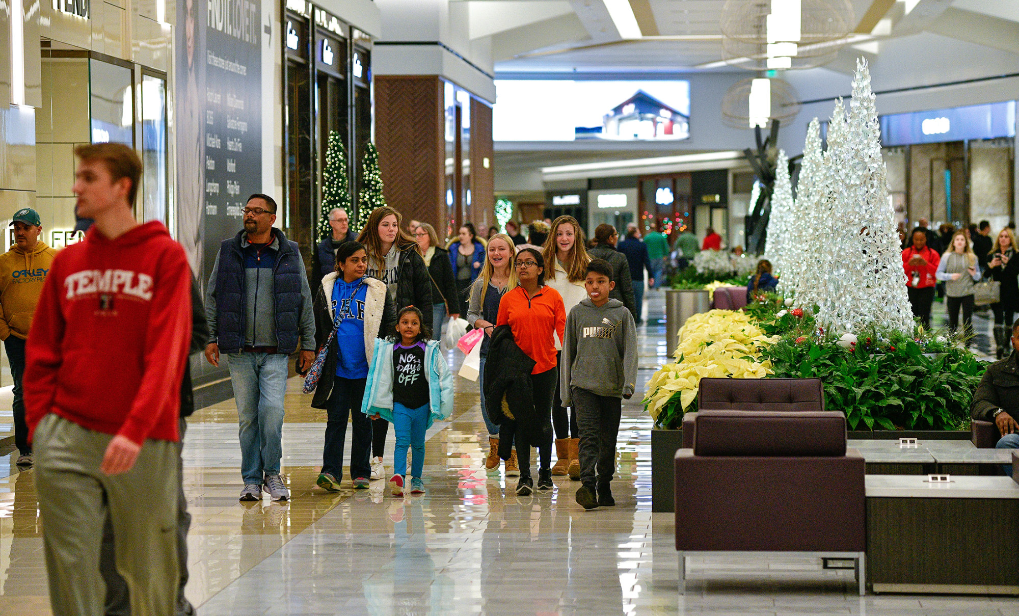 King of Prussia Mall survival guide: How to make the most of the holiday  shopping experience 