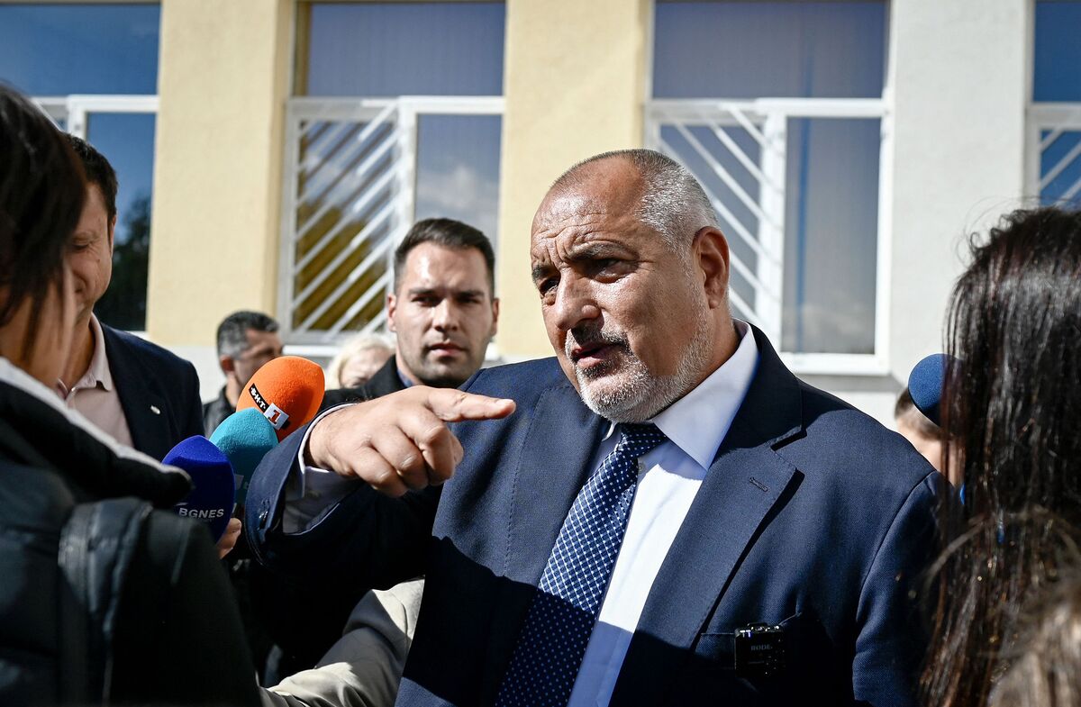 Paralysis Looms in Bulgaria as Ex-Premier Borissov Wins Vote - Bloomberg