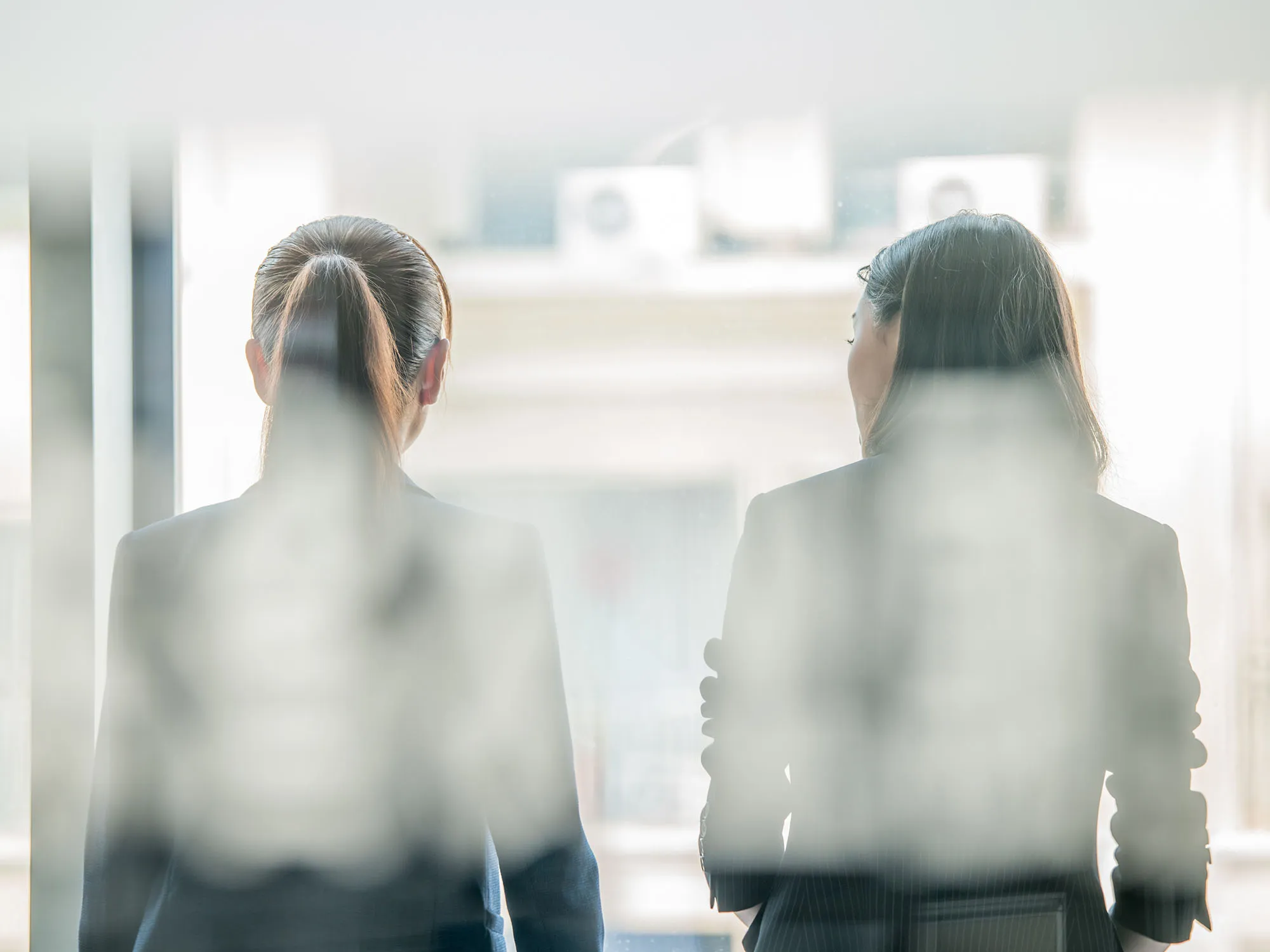 RF female office CEO