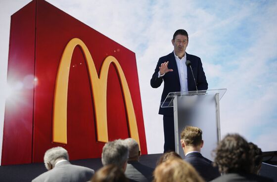 McDonald’s Accuses Former CEO of Lying About Office Affairs
