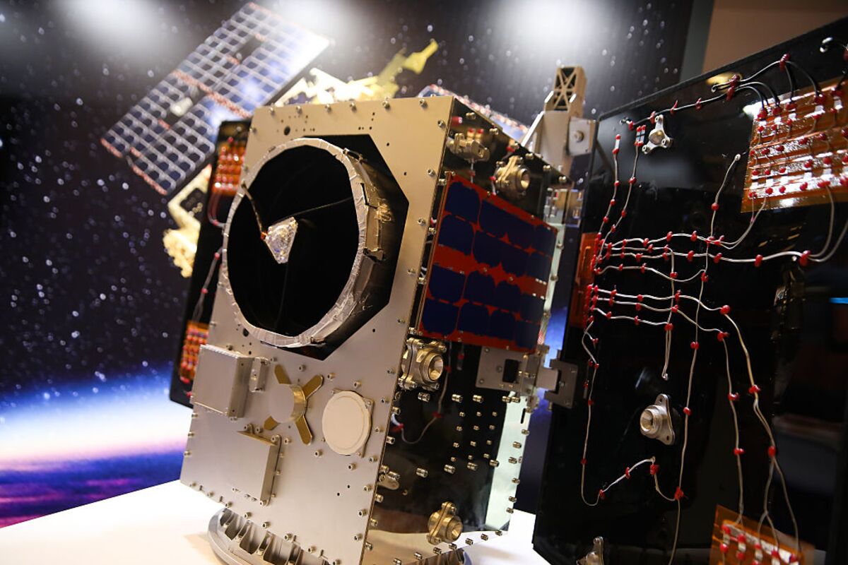 SpaceX Valuation and Defense Demand Could Spark a Space-Tech IPO Wave in Warsaw, Creotech CEO Says