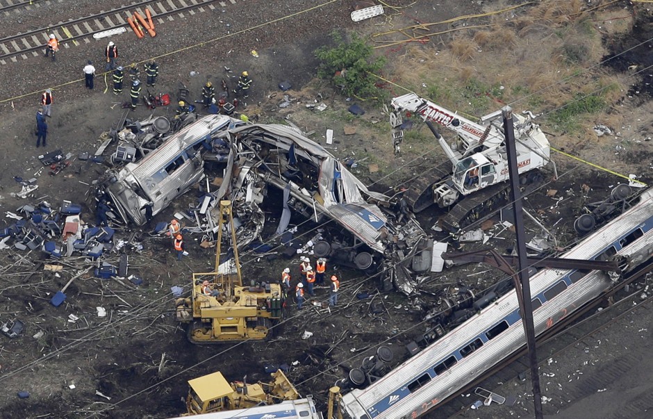 An aerial photo of the wreckage from Amtrak Train 188. 