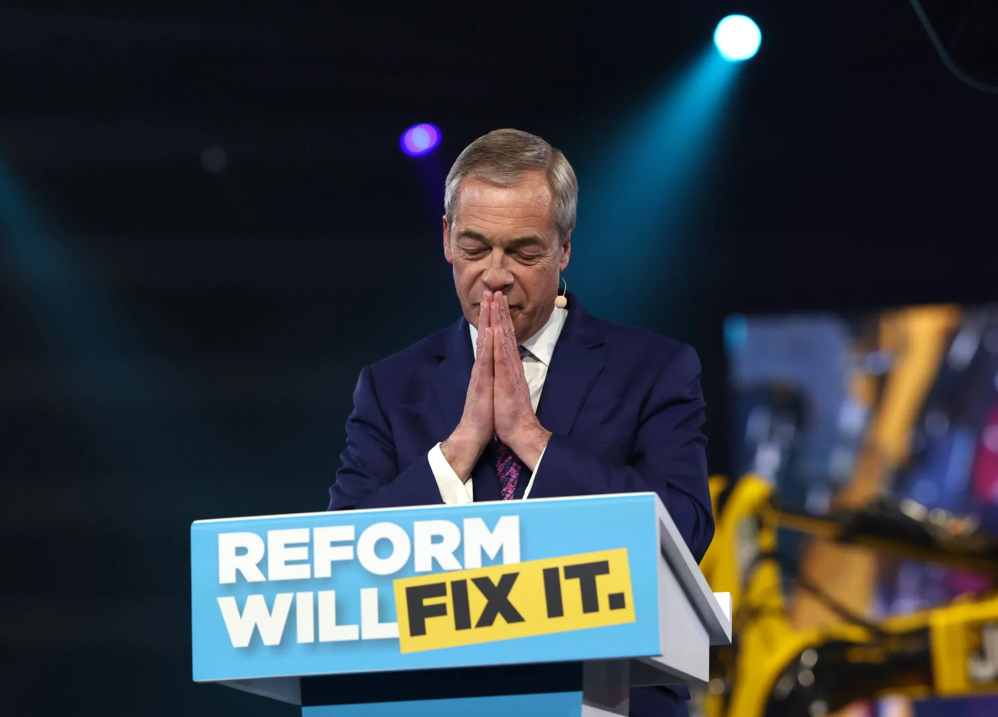 FX Brokerage Implosion Ties Up Millions Owed to Farage Backer - Bloomberg