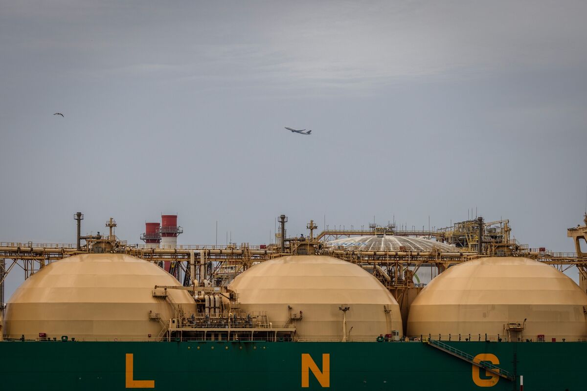 LNG Exports Though Hormuz Remain Stalled Even as Oil Flows Rebound