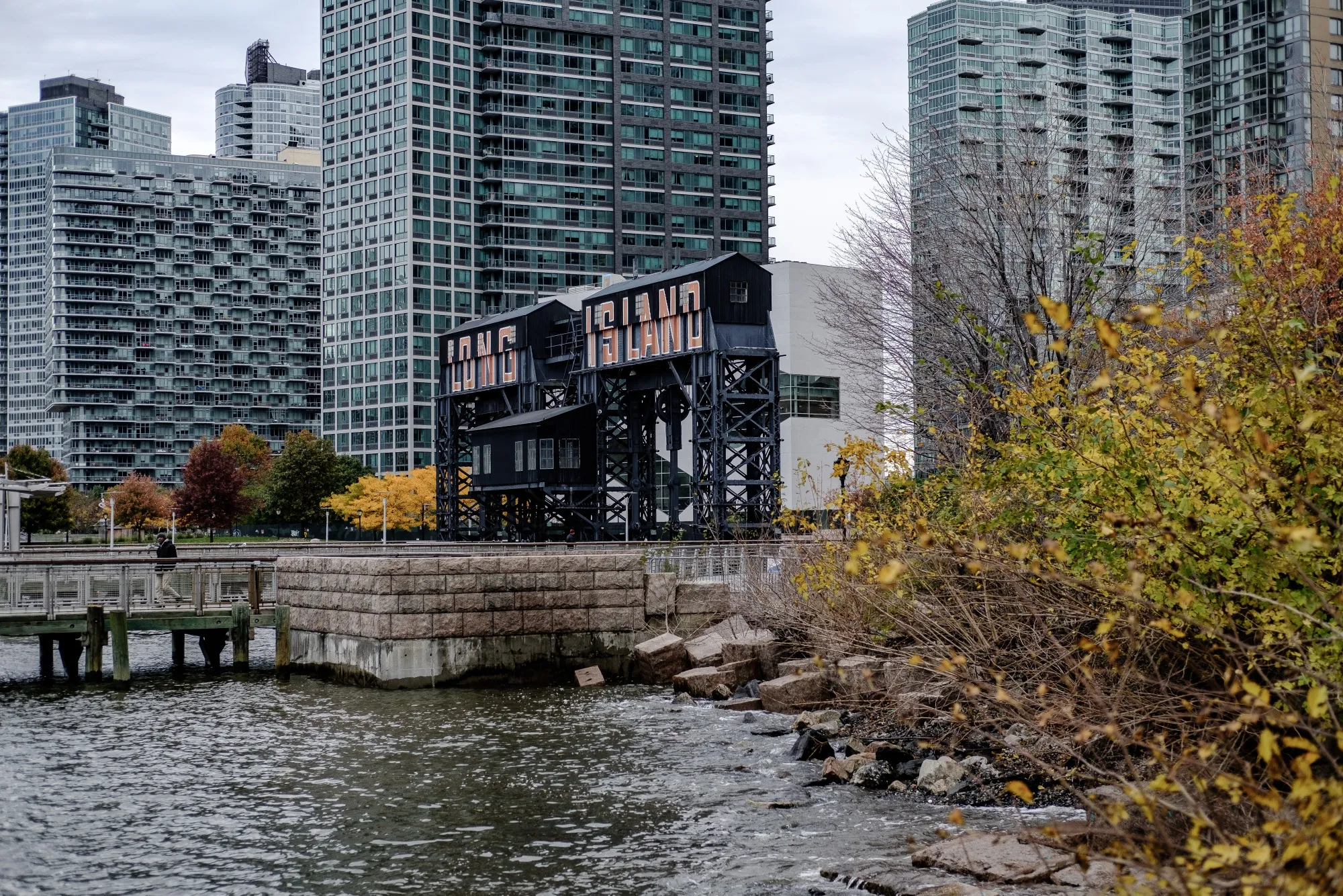 The view from Gantry Plaza State Park in Long Island City.&nbsp;