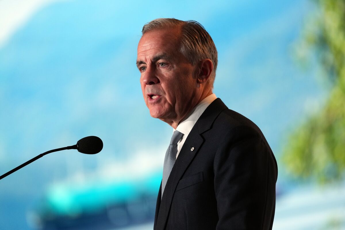 Carney Plans $846 Million for Oceans as Pipeline Decision Looms