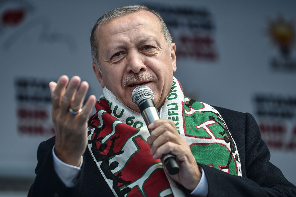 Το στραβοπάτημα του Ερντογάν στις εκλογές δημιουργεί προβλήματα στη λίρα