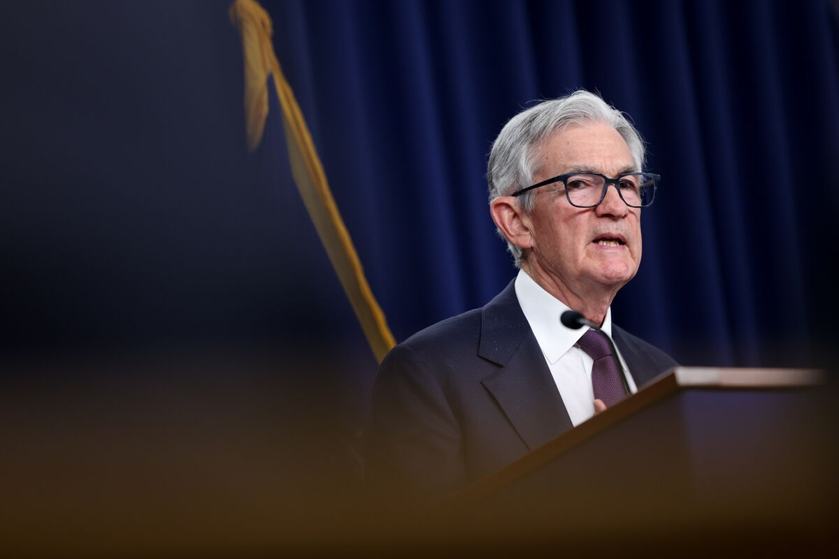 🟪"Federal Reserve e Prezzi del Petrolio: Doppia Sfida per i Trader del Dollaro"