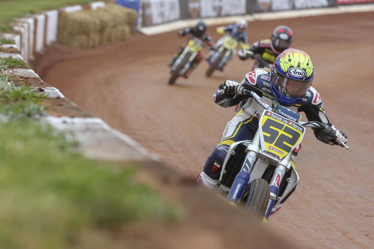 shayna texter flat track racer