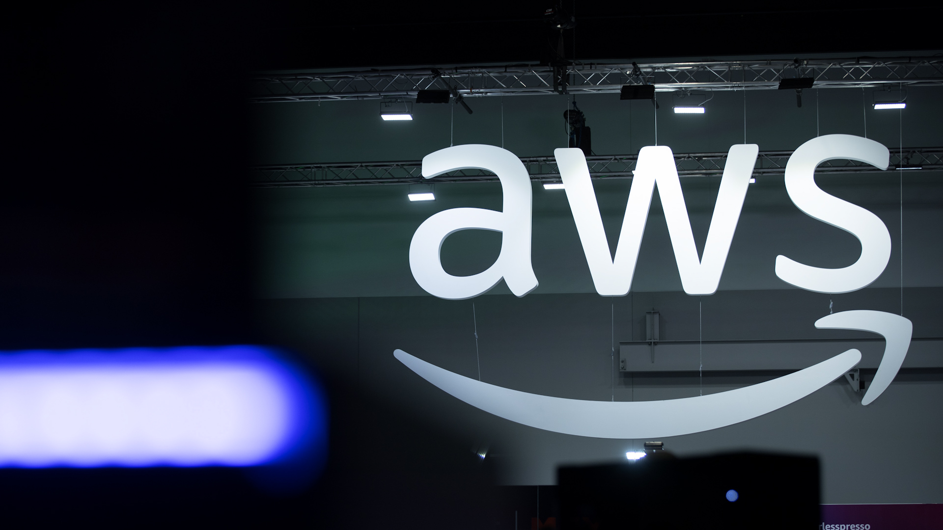 Watch AWS CEO Sees 'Massive Potential' From Generative AI - Bloomberg