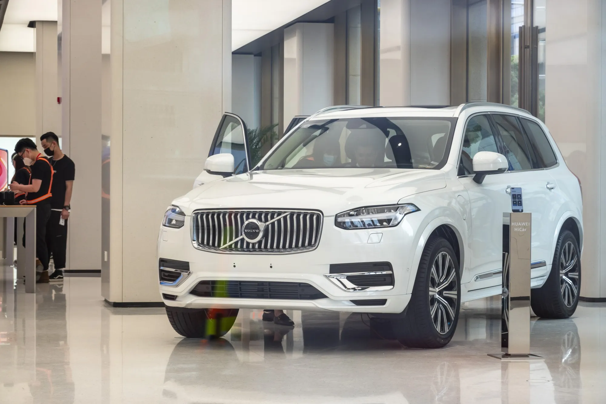 A Volvo XC90 automobile.