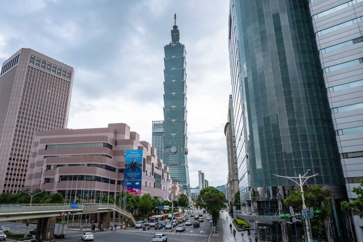 Taiwan Considers Easing Rules for Insurers After Currency Swings