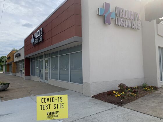 Virus-Test Stampede Bypasses 10,000 U.S. Urgent-Care Facilities