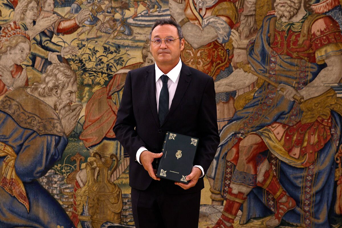 Spain’s Top Prosecutor to Face Trial Over Political Scandal