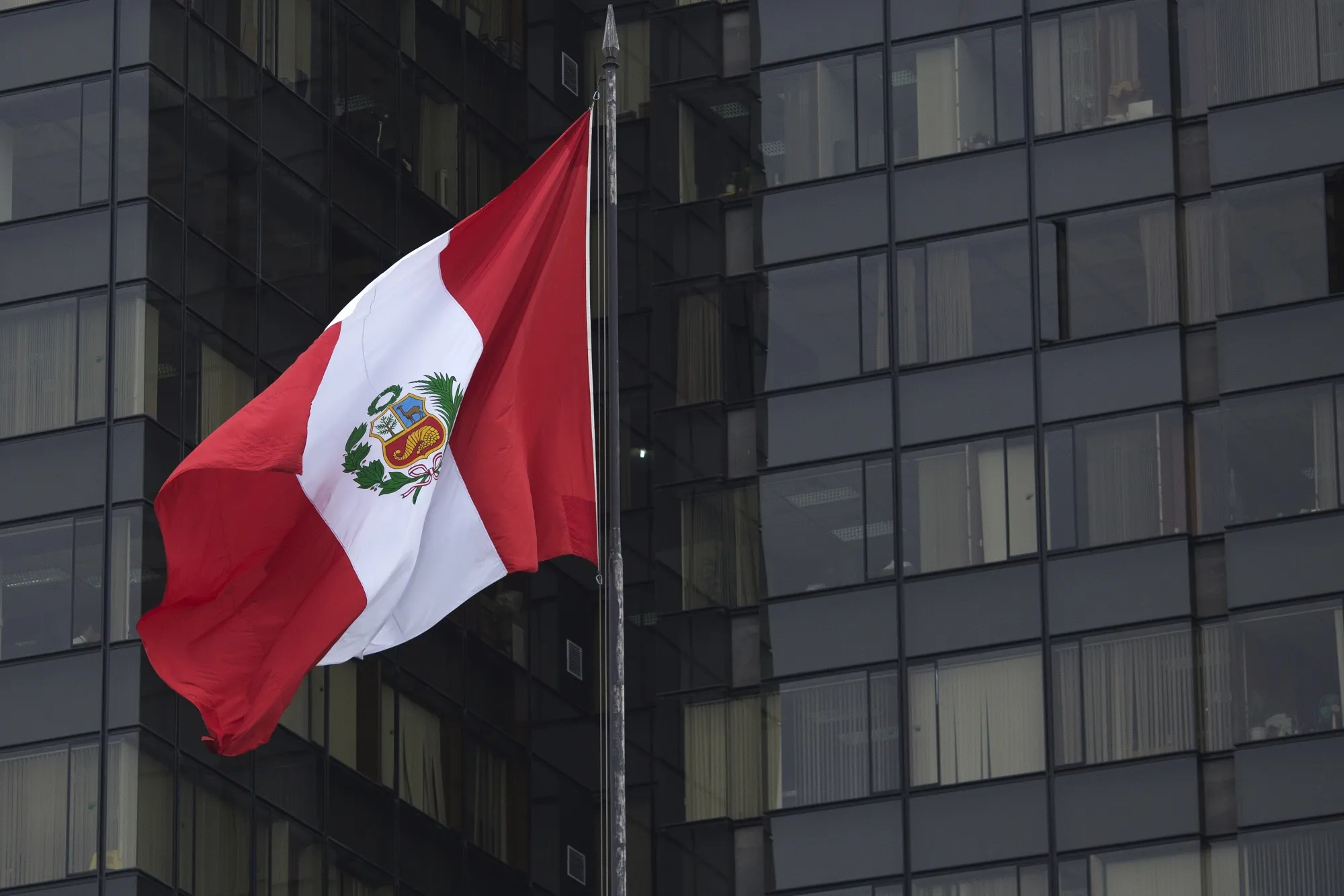 Recuento de votos en Perú se prolongaría hasta mediados de mayo.