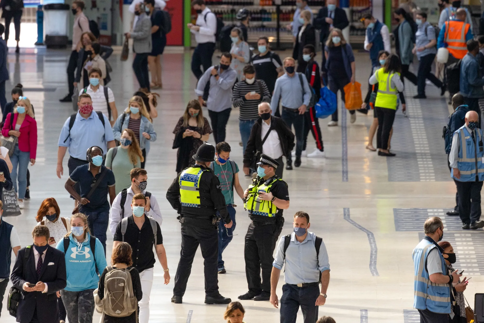 Commuters Return To London, Just Not on Mondays
