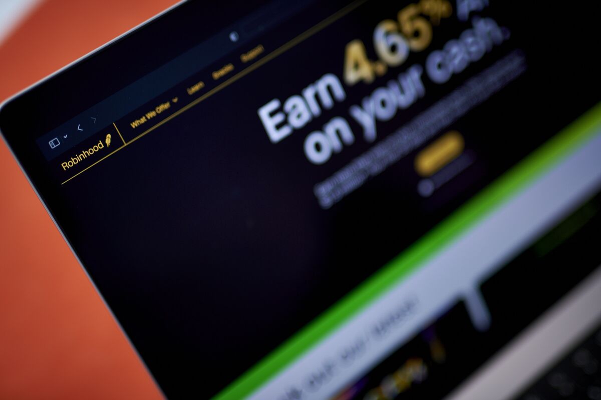 Robinhood Traders Playing S&P Index-Guessing Game Get Schooled - Bloomberg