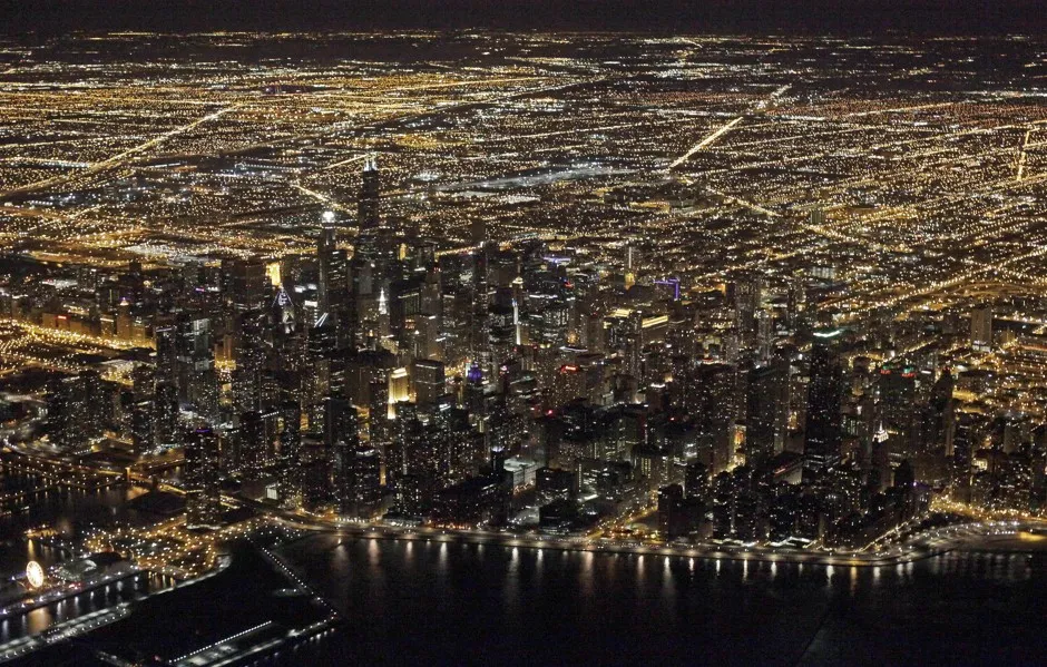The value of the land in metropolitan Chicago is $863 billion, with the average acre worth $663,000.