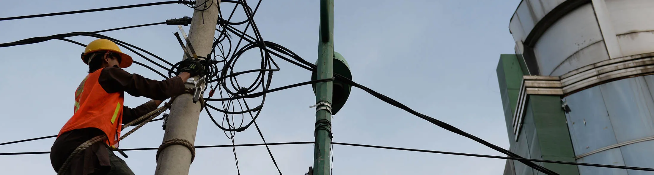 1493090214_indonesia power line energy lede