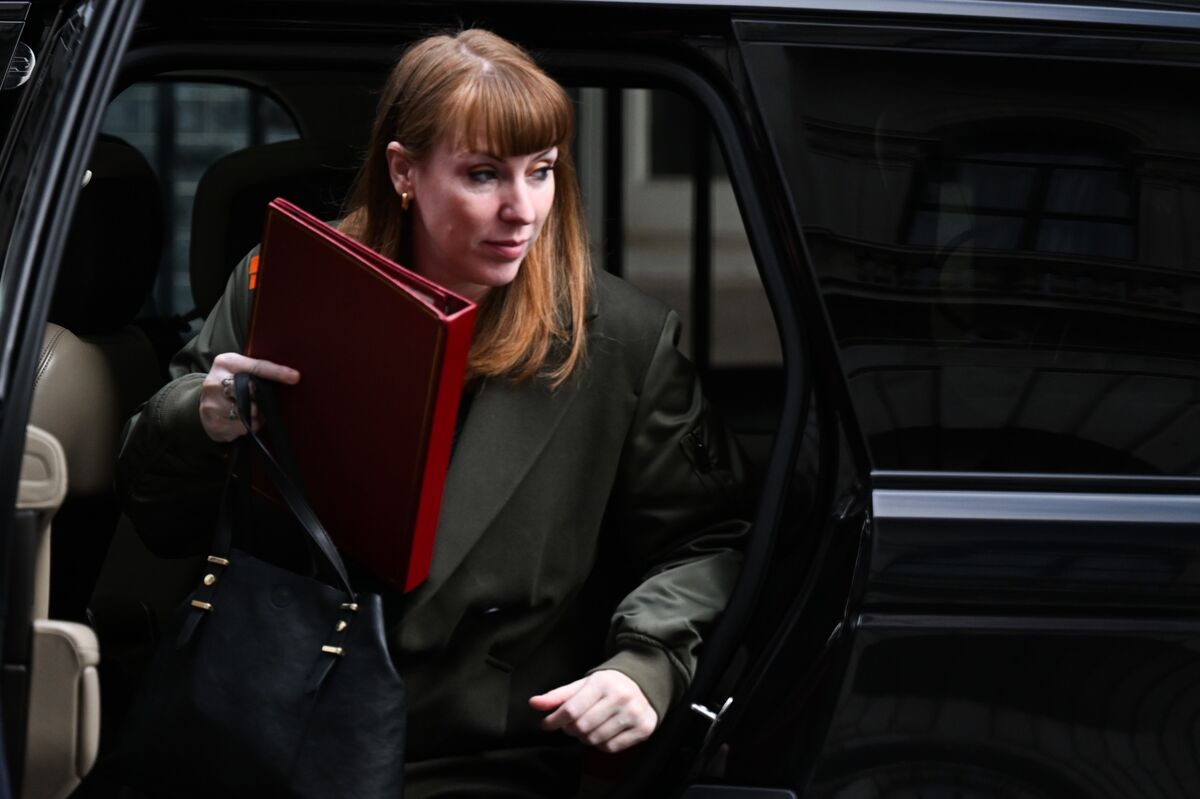 Angela Rayner Faces Crunch Moment as Ethics Probe Set to Report on Tax Row