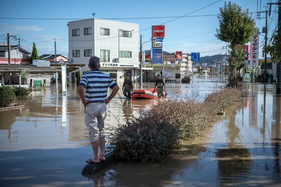 Death Toll Tops 100 as Japan Counts Damage From Record Rain