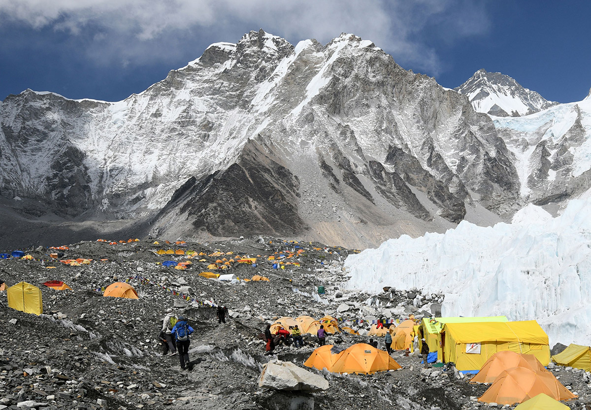 photo of Mount Everest