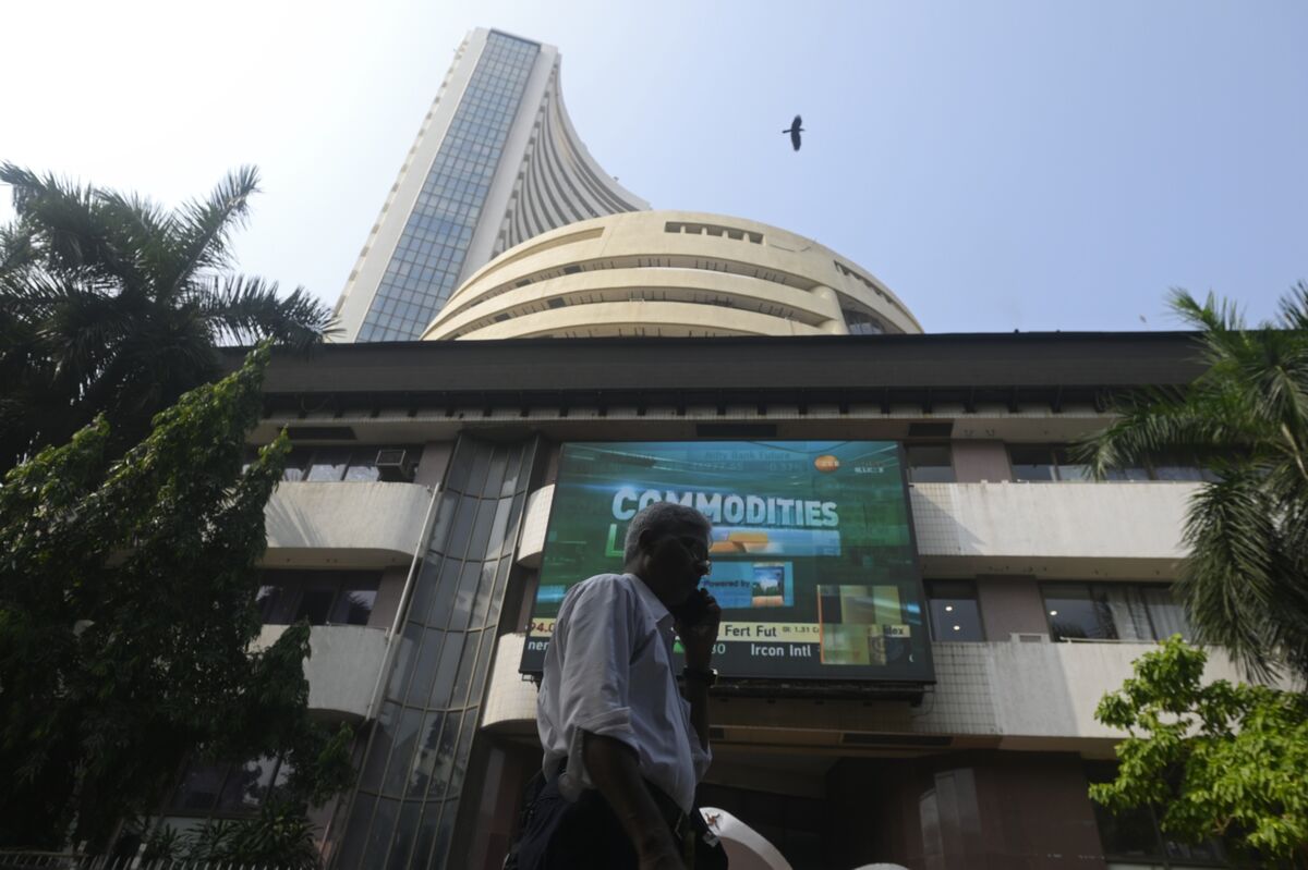 bloomberg.com - Abhishek Vishnoi - India Bars Jane Street From Accessing Its Securities Market