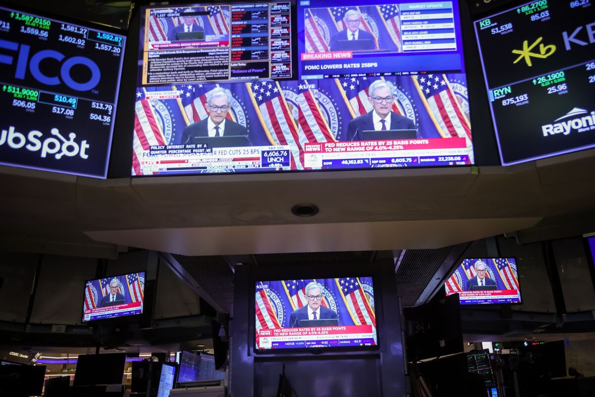 ⚫️ BLOOMBERG: I trader rivedono le aspettative sui tassi d'interesse della Federal Reserve amid messaggi contrastanti.