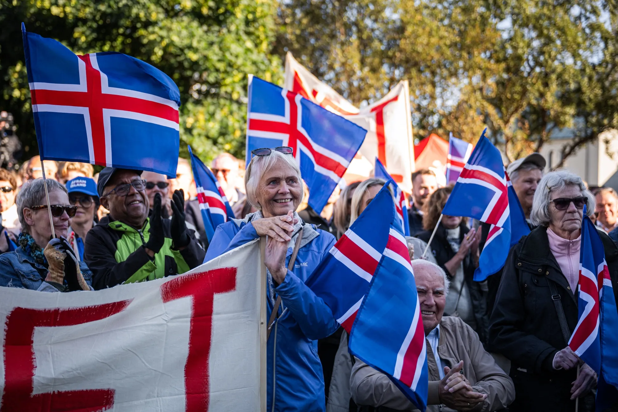 Icelanders vote in tight referendum on reopening EU membership talks; Gallup poll shows opponents with slight lead